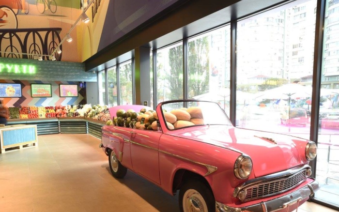 Ніжний, як Лазурний берег, «Сільпо» на Оболонській набережній