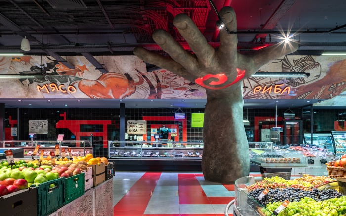 Первісне мистецтво у новому «Сільпо» у Полтаві